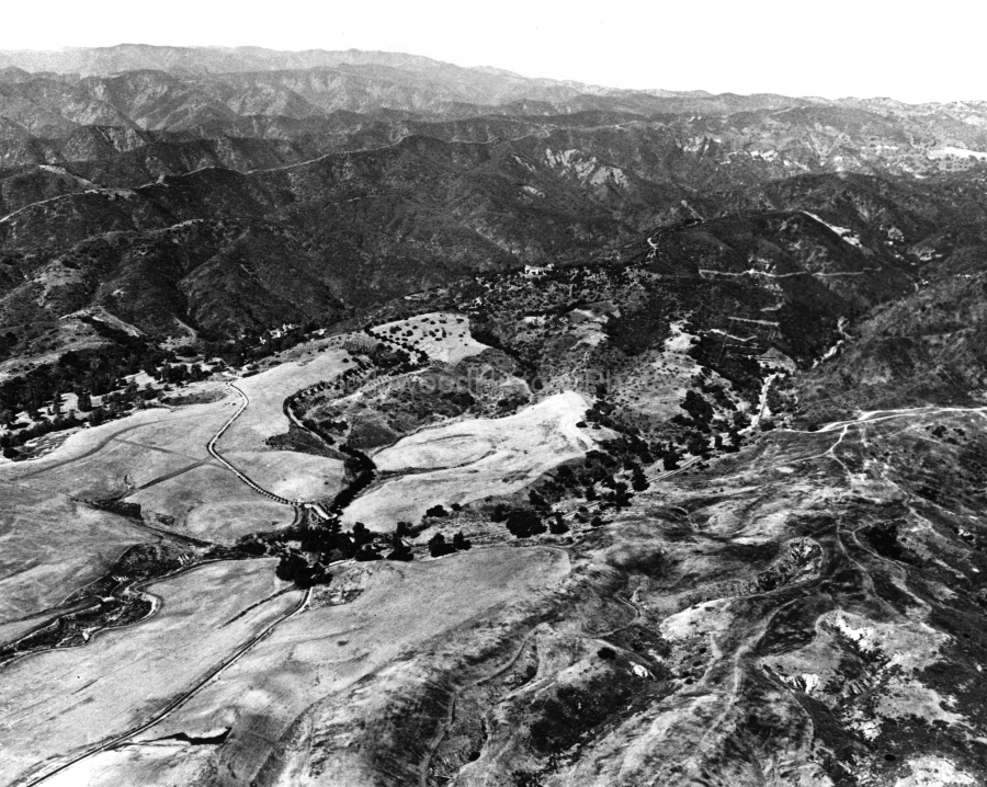 Holmby Hills 1920 WM2.jpg
